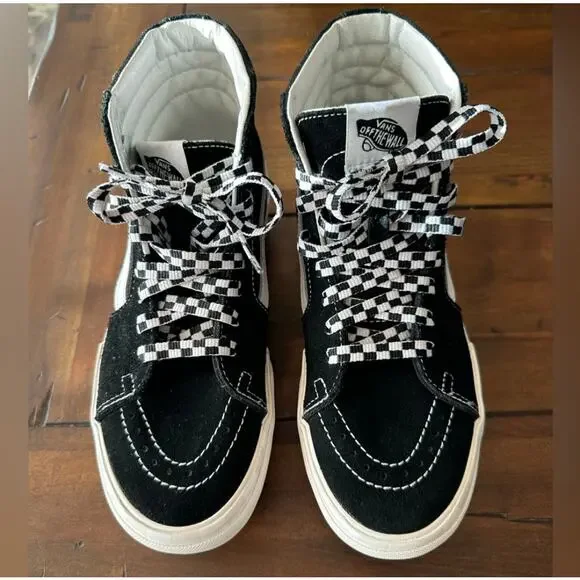 Vans Woman's Sk8-Hi Platform Sneakers - Picture 3 of 4